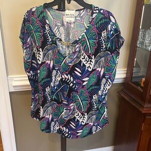New York Laundry Women's Leaf Print Blouse - Black, Green, and Purple